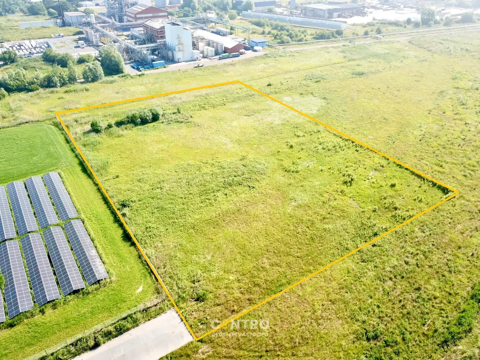 Mooi braakliggend perceel INDUSTRIEGROND (8.748m2) te koop in Oostende foto 2