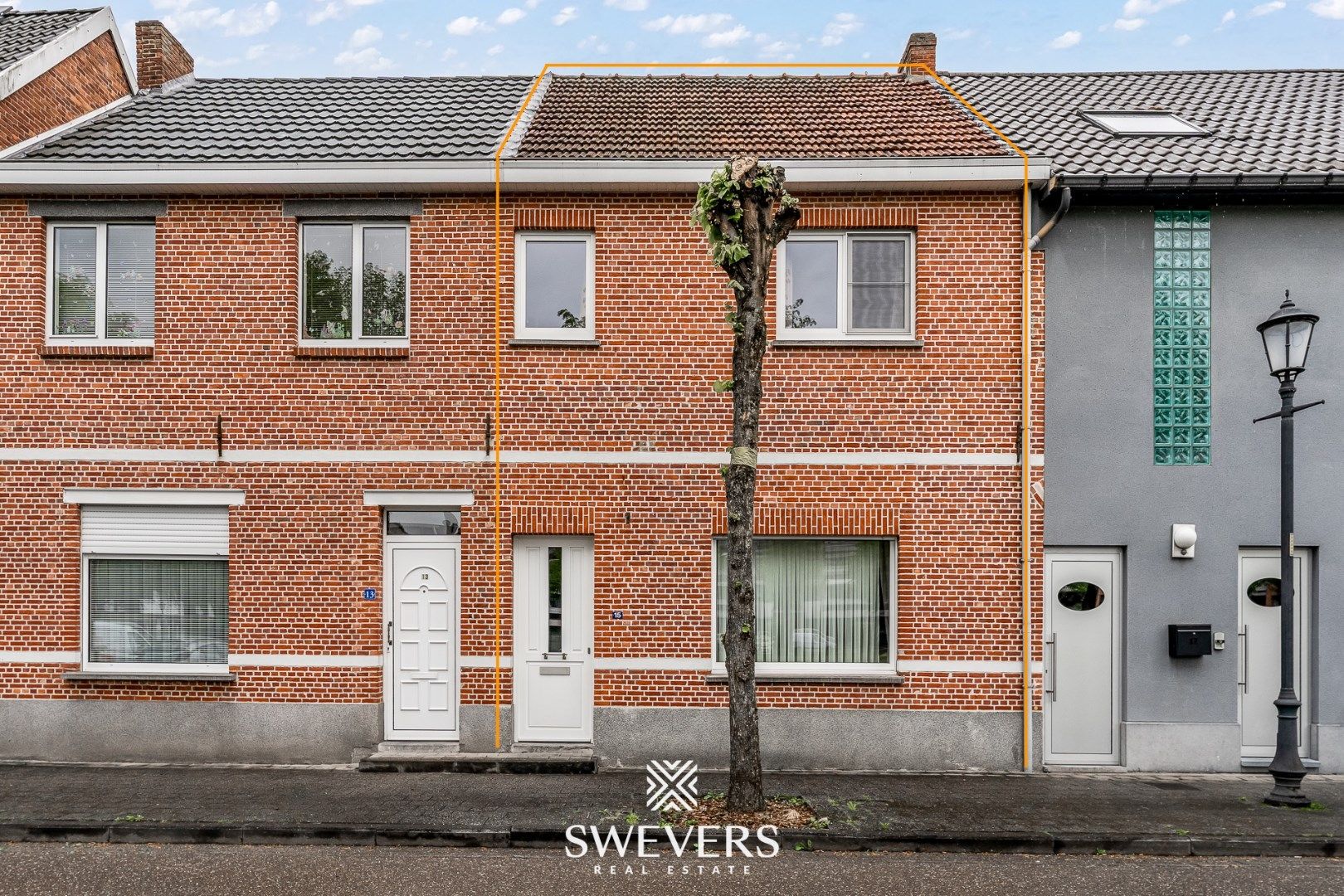 Hoofdfoto van de publicatie: Authentieke woning met renovatiepotentieel in het hart van Heppen