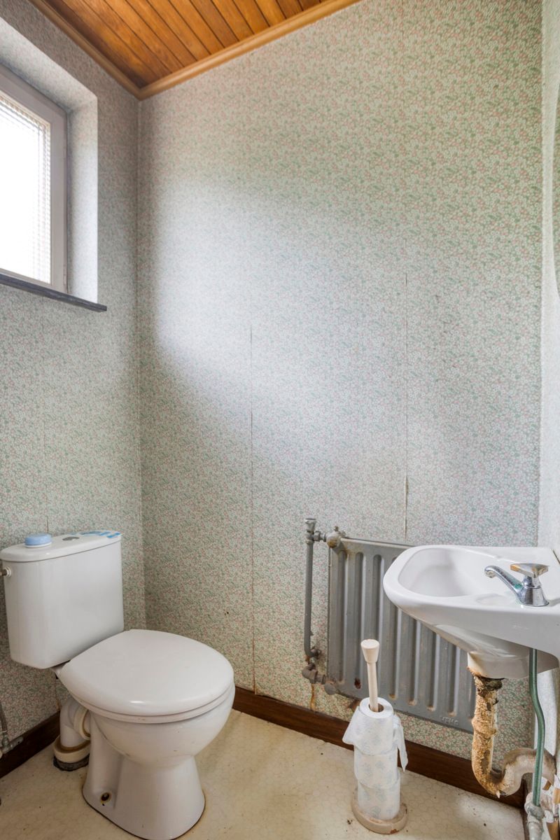 Te renoveren woning met 3 slaapkamers en tuin. foto 12