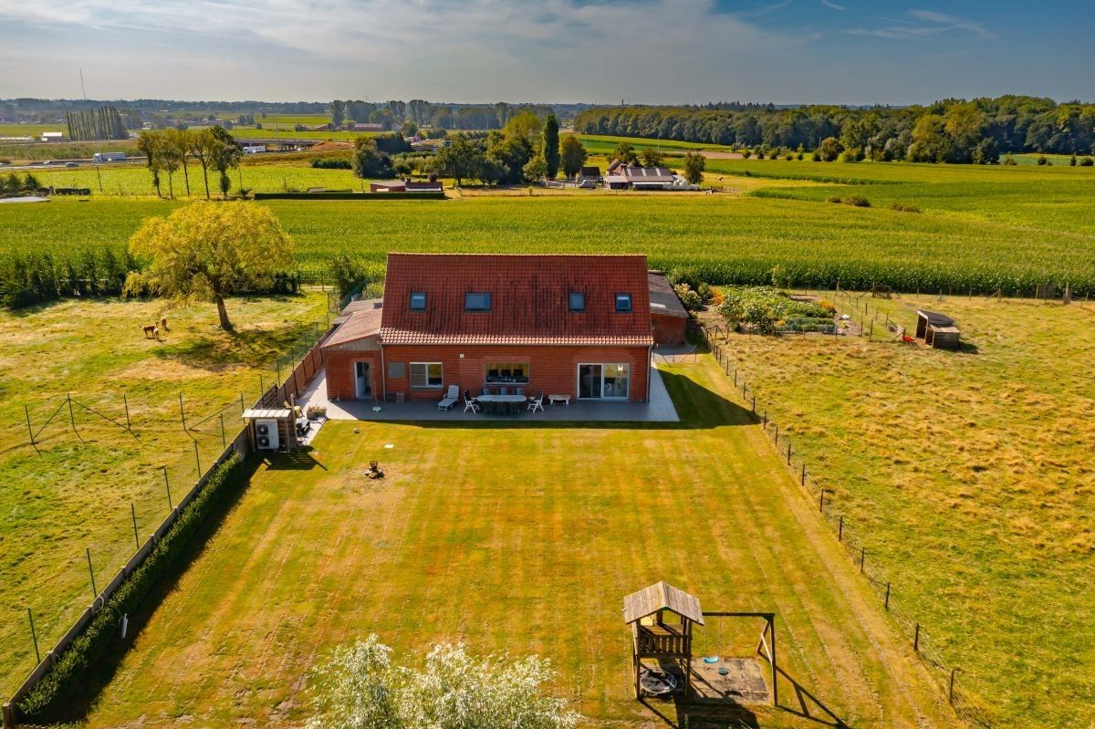 Landelijk gelegen woning met weide te koop te Torhout foto 4