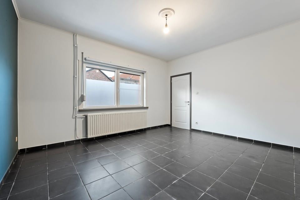RUIME, INSTAPKLARE WONING MET 4 SLAAPKAMERS EN EEN ZONNIGE TUIN TE HEERS foto 5