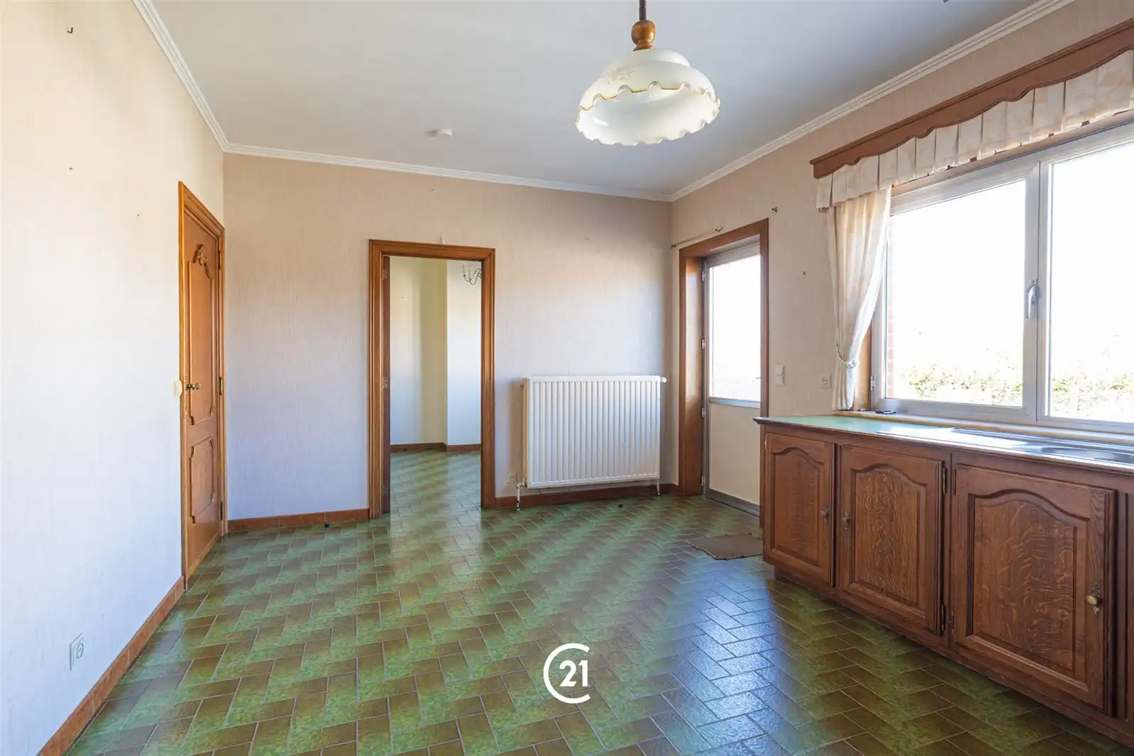 Op te frissen villa met tuin, garage en weide op 16are00 foto 8