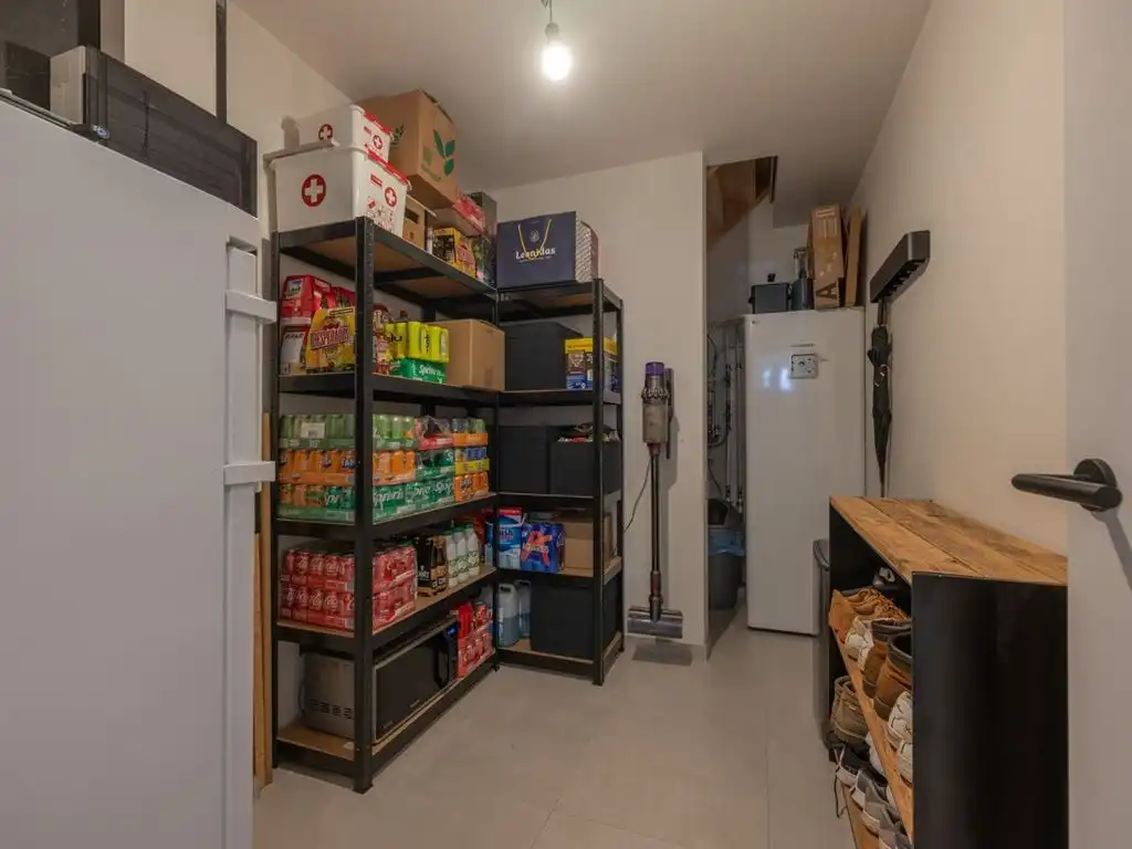 Halfvrijstaande stijlvolle nieuwbouwwoning met landelijke uitstraling foto 12