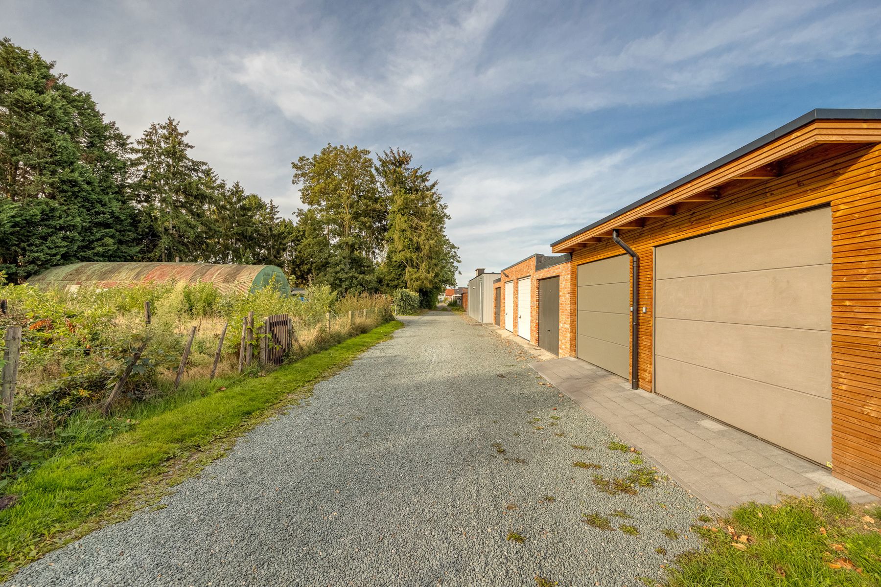 Charmante en goed onderhouden woning met 2 à 3 slk + garage foto 28