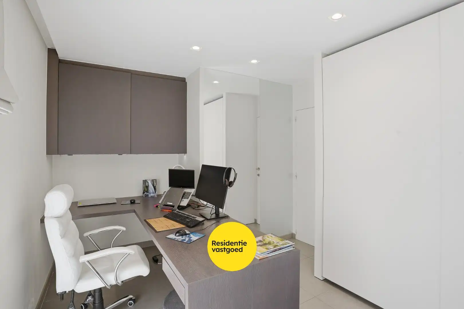 Alleenstaande woning met zonnige tuin op 980 m² foto 13