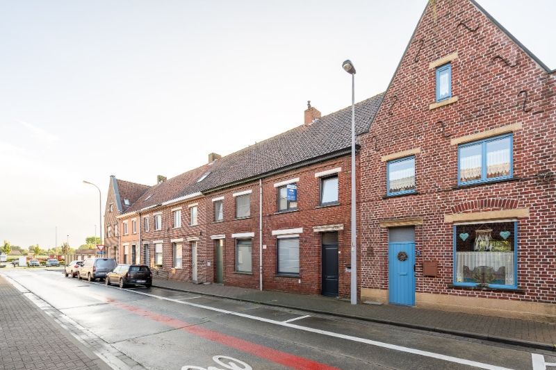 Instapklare woning met ruime keuken, tuin en garage op centrale locatie foto 6