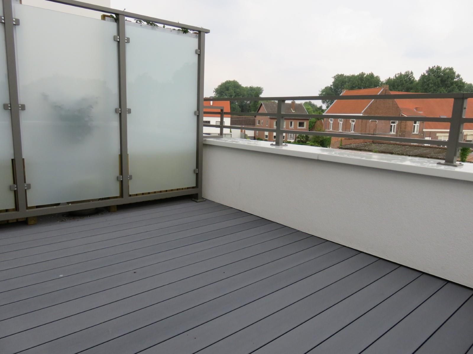 Dakappartement met 2 slaapkamers, terras en autostaanplaats! foto 10