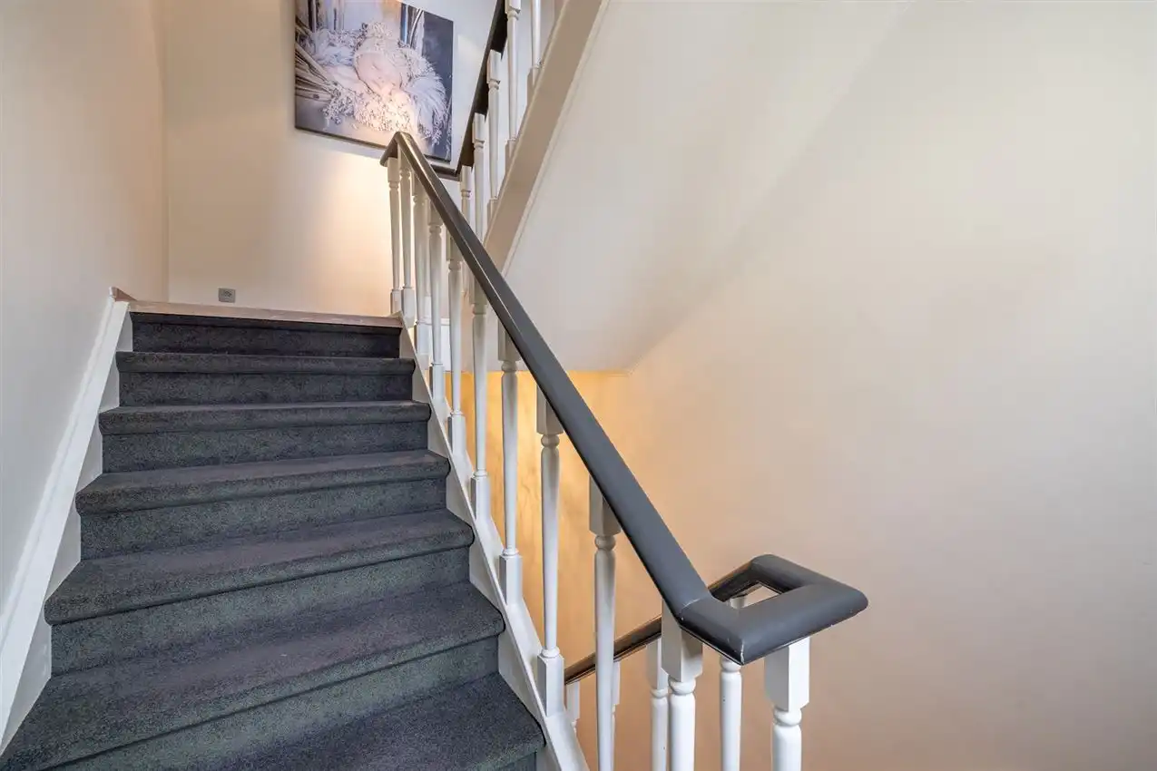 Tijdloze residentie met iconisch uitzicht foto 24