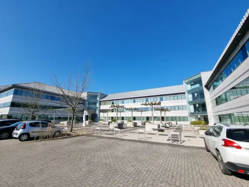 Kantoorruimte te huur foto {{pictureIndex}}