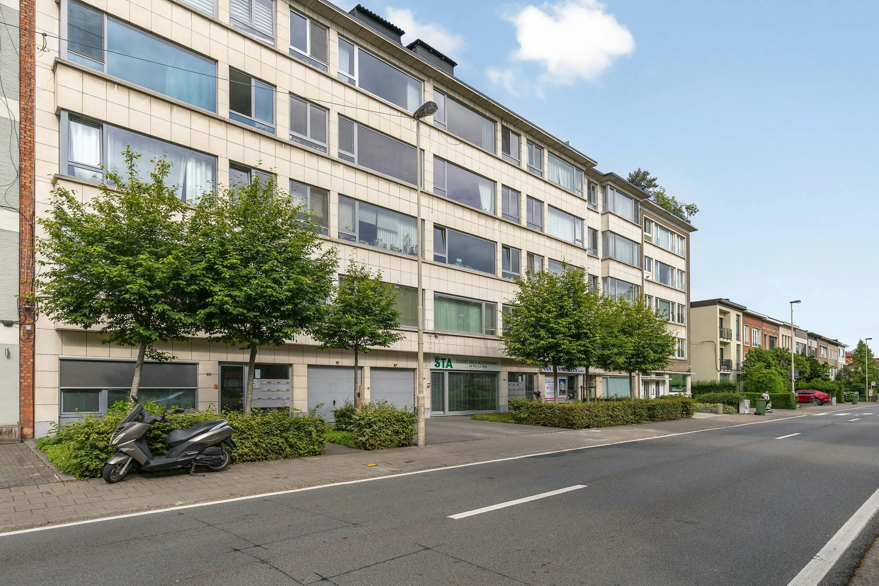 Luxueus 3-slaapkamerappartement met terras te koop in Wilrijk foto 22