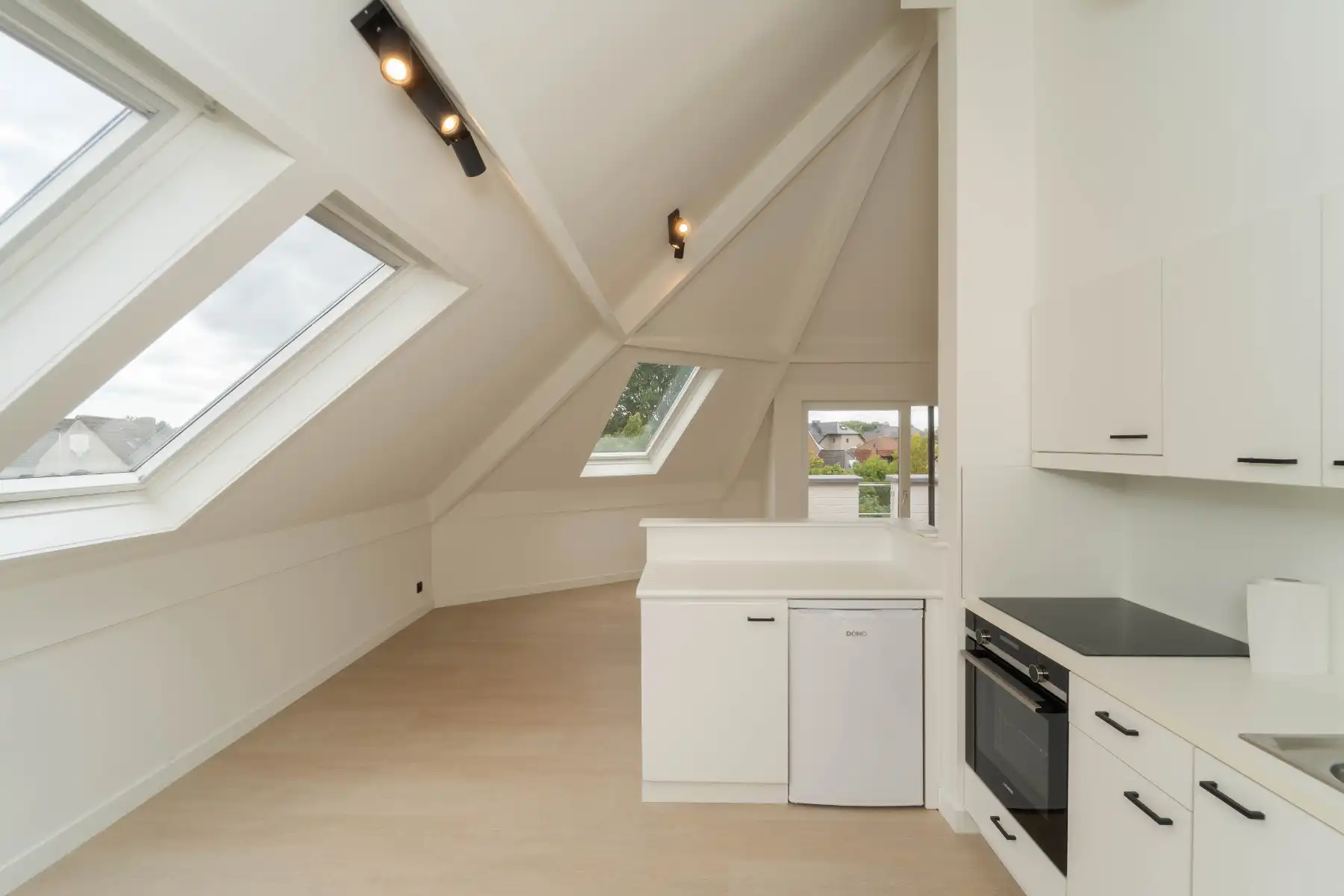 Gerenoveerd, lichtrijk 2 slpk-appartement met zonneterras foto 8