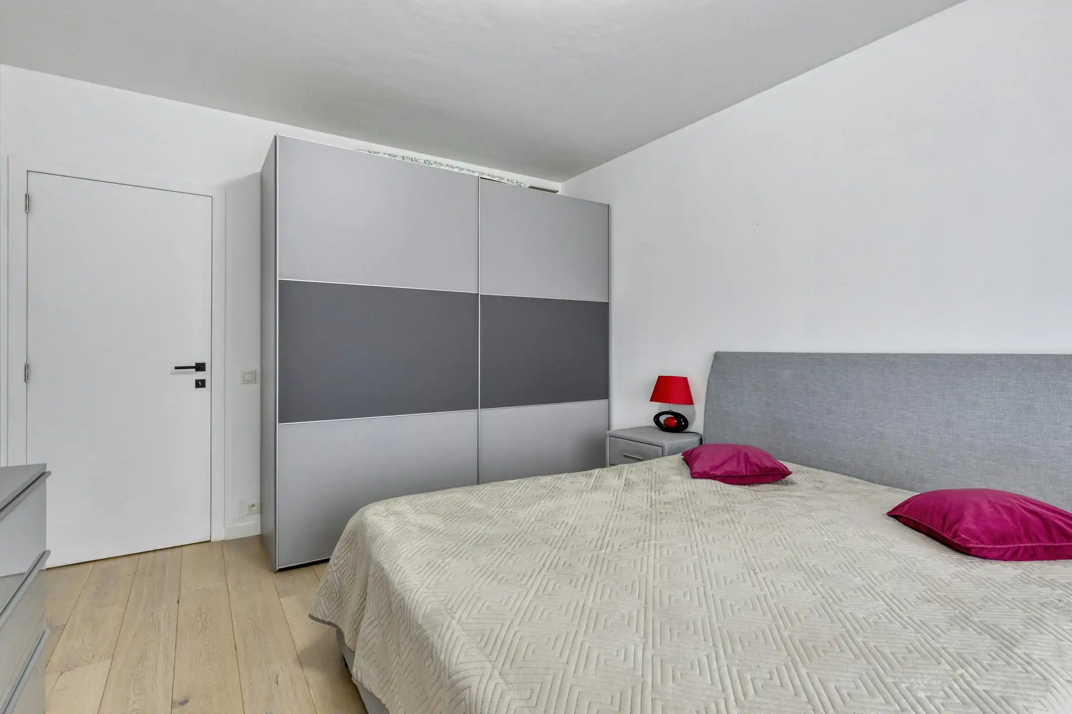 Stijlvol appartement met terras te koop Antwerpen foto 6