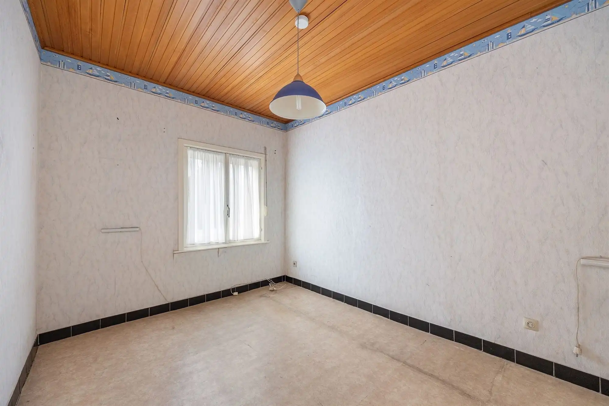 Gezinswoning met drie slaapkamers, tuin en garage foto 10