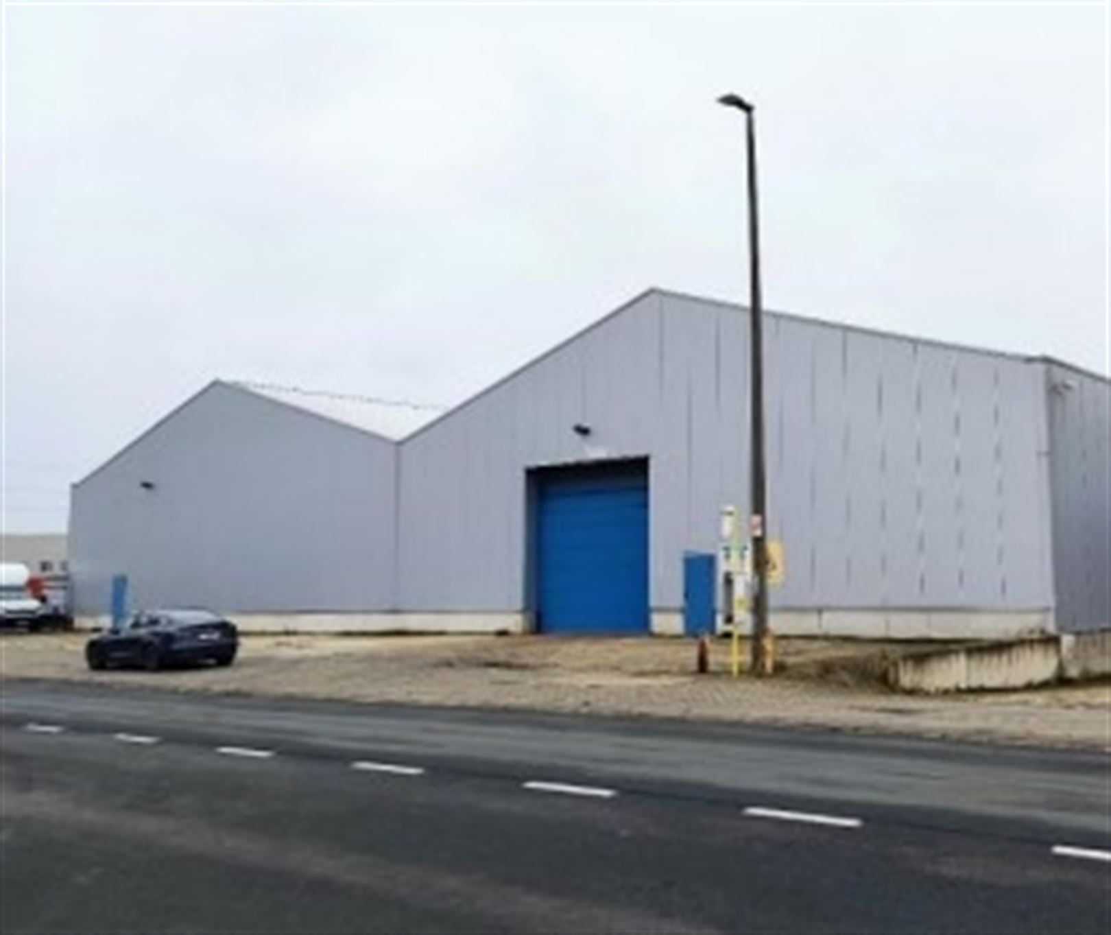 TE HUUR: Magazijn + kantoor in Haven Antwerpen foto 3