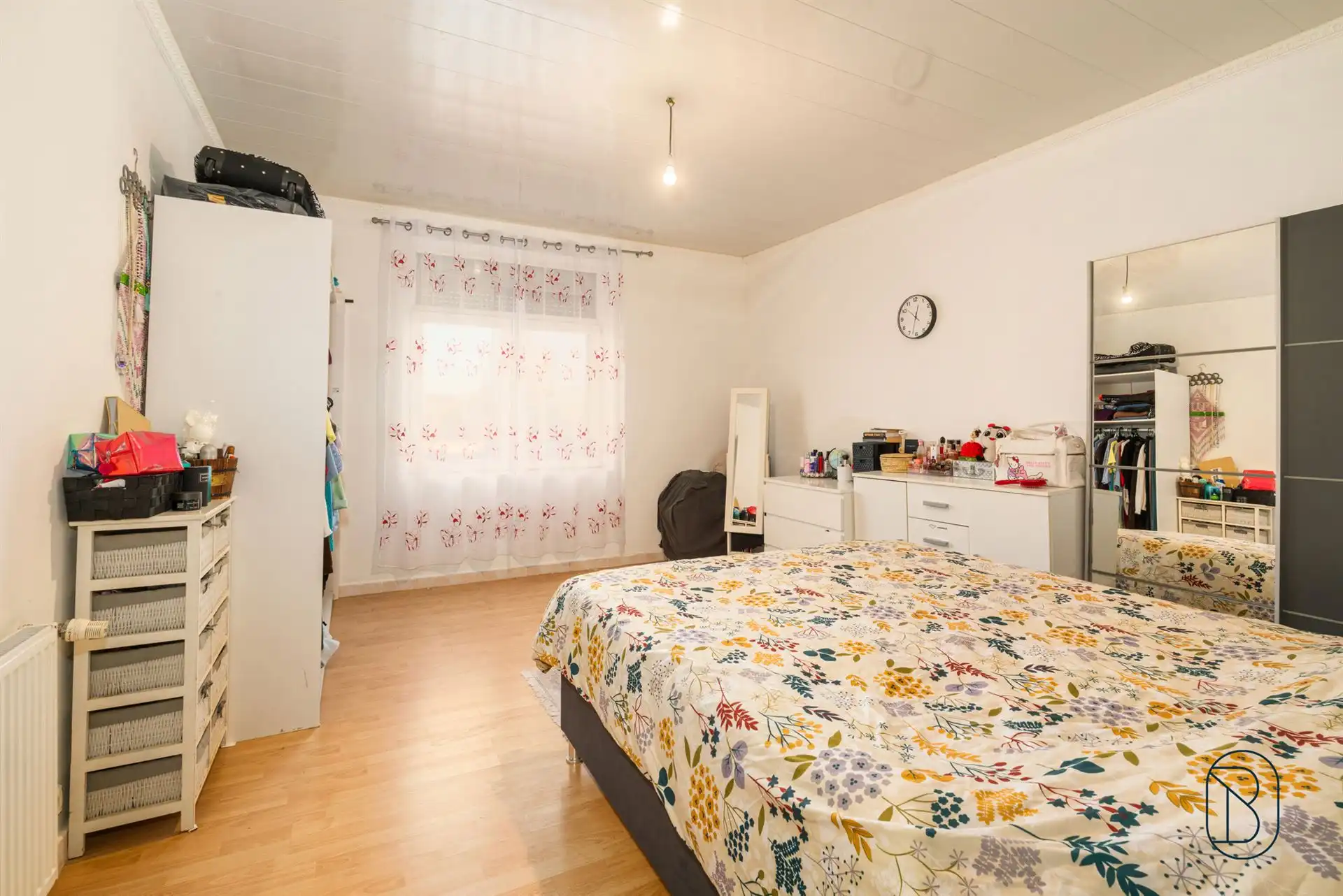 Instapklare woning met 5 slaapkamers en grote garage foto 16