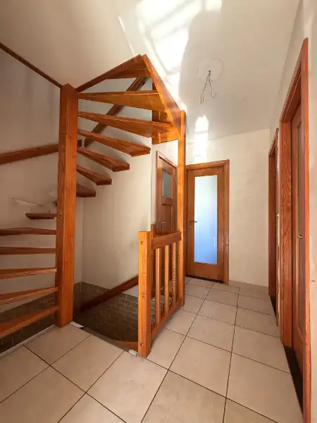 Zeer ruime woning + groot bijgebouw nabij de Visserij foto 17