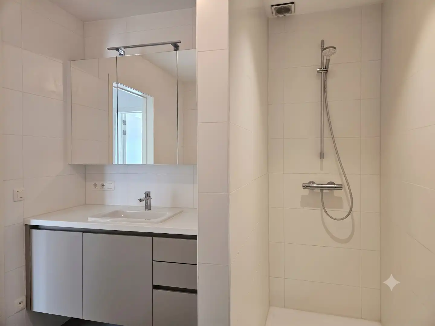Ruim appartement met 2 slaapkamers in het centrum van Mol! foto 9