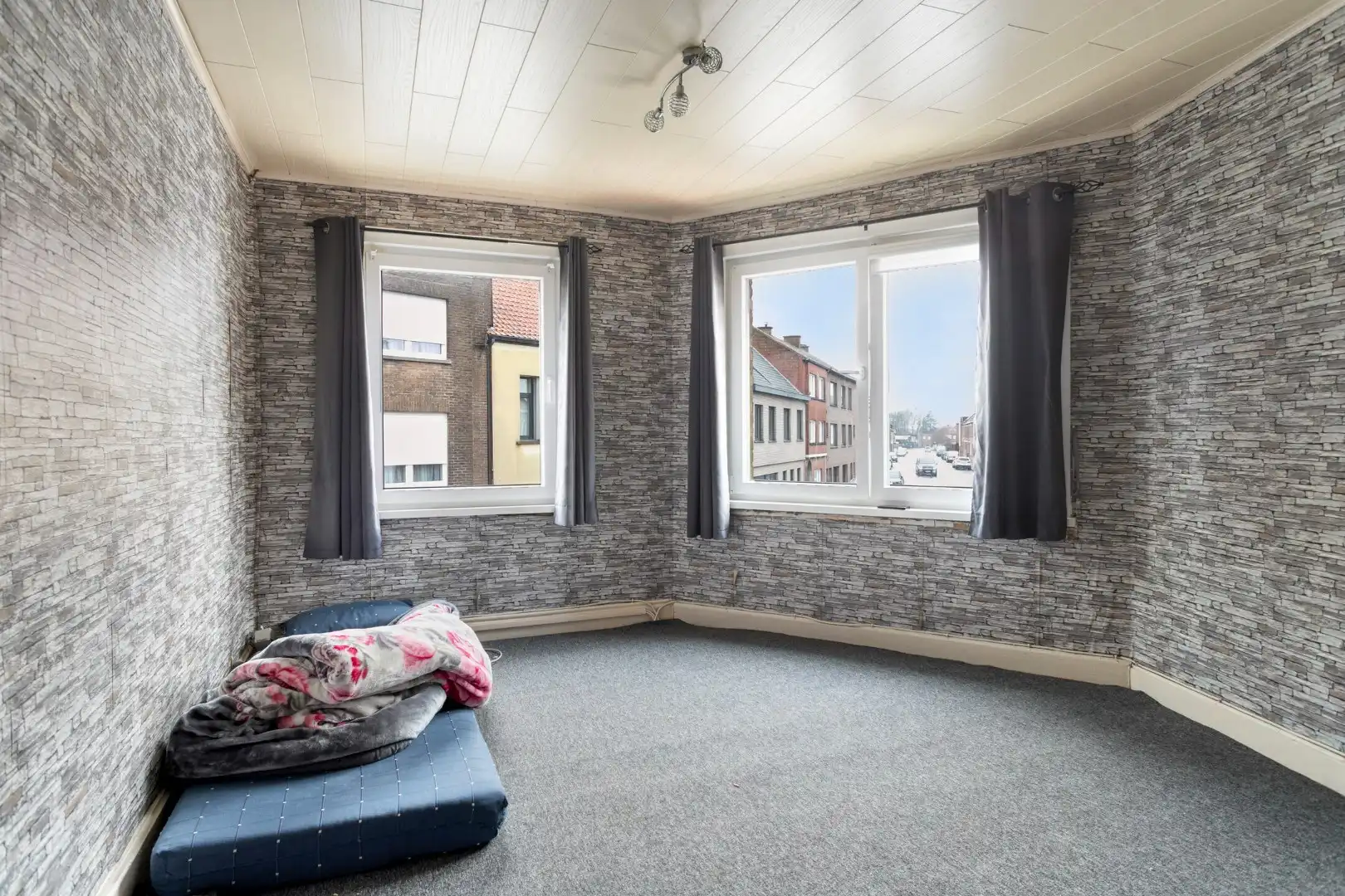 Handelshuis met woonst op centrale locatie, 5 slaapkamers foto 16