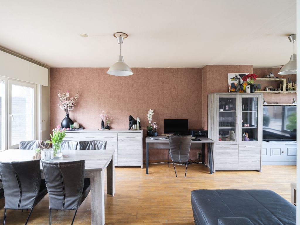 Merelbeke – op een boogscheut van Gent. Gunstig gelegen bel-étage woning (EPC B) met 4 kamers en een aangename tuin op een perceel van 245 m2. foto 5