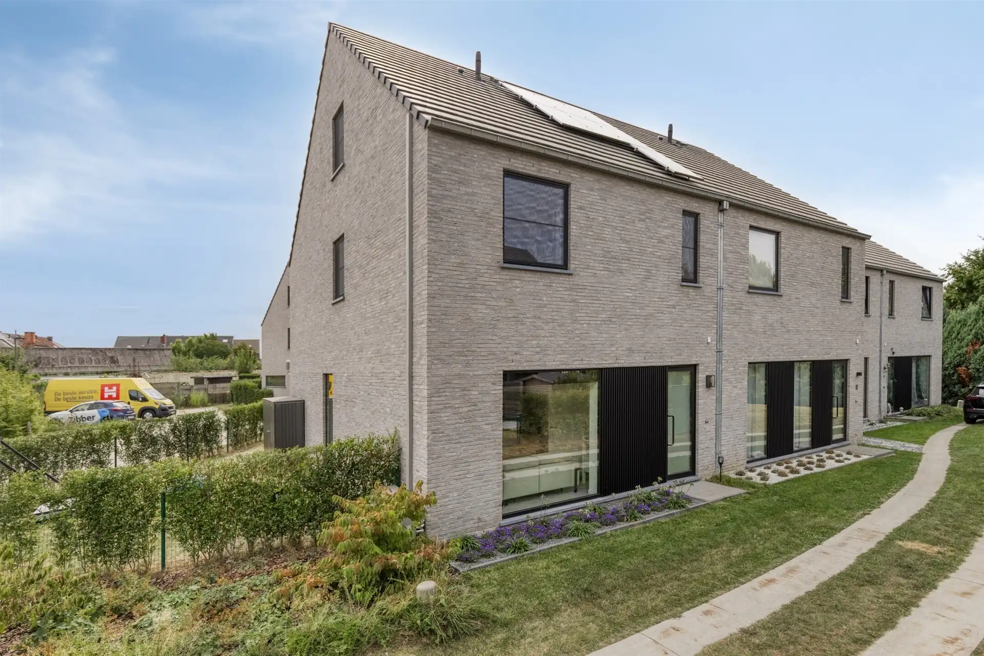 Prachtige nieuwbouwwoning (onder Registratierechten) foto 5