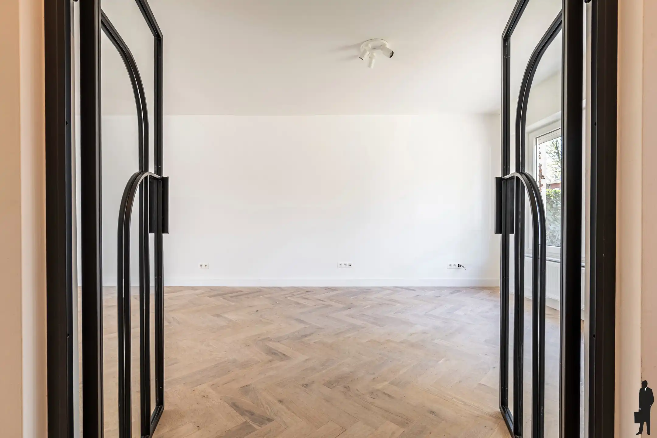 Luxueus gerenoveerde gezinswoning in de gegeerde Elsdonkwijk foto 4