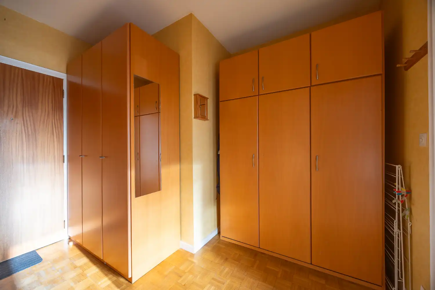 Instapklare studio met zuidgericht terras op topligging vlakbij de Zeedijk! foto 16