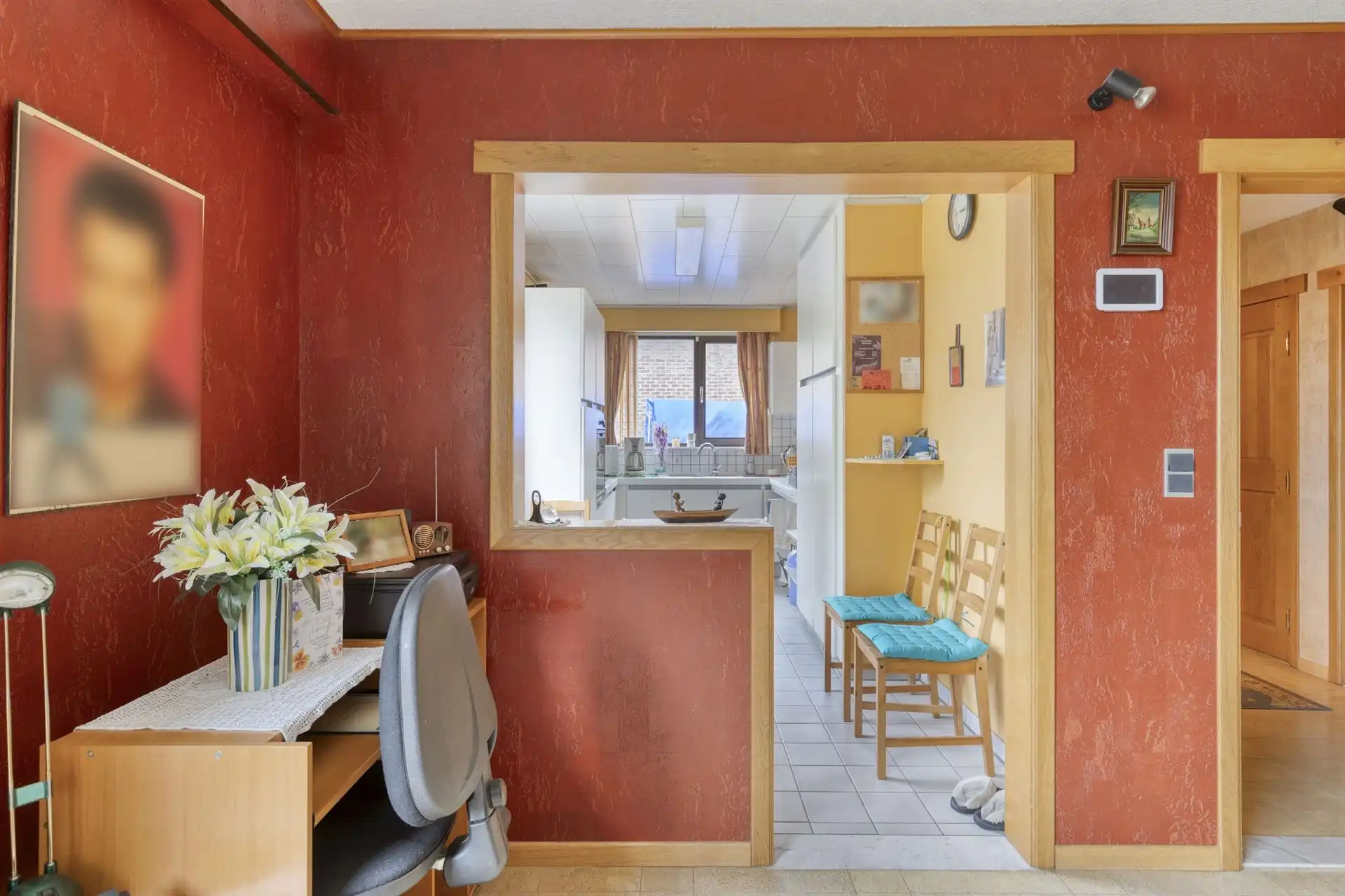 Laagbouwwoning met 2 slaapkamers, garage en tuin.  foto 7