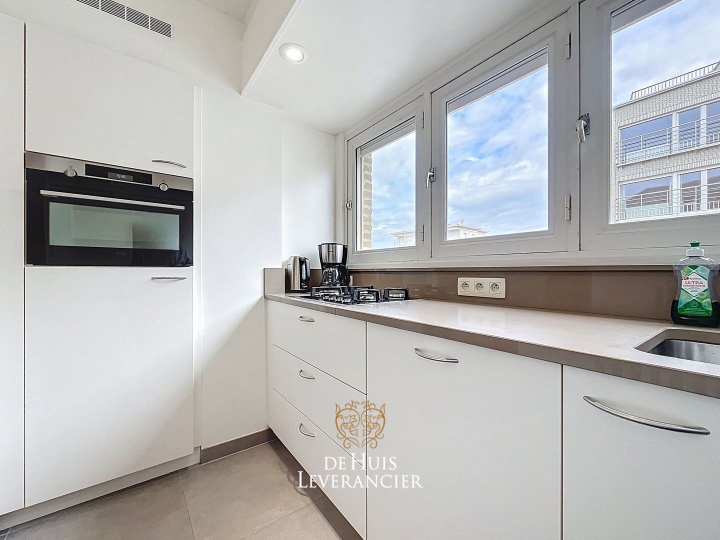 Droom gerust van wakker worden met zeezicht : ontdek jouw instapklare plekje op de Zeedijk in Koksijde foto 14