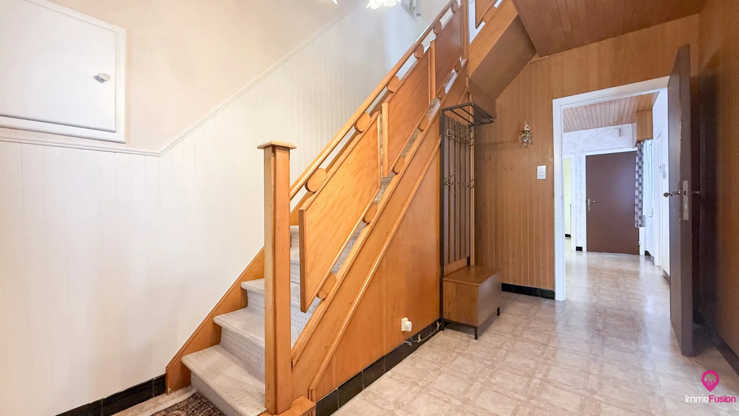 Ruime woning met 3 slaapkamers en zeer breed perceel! foto 20