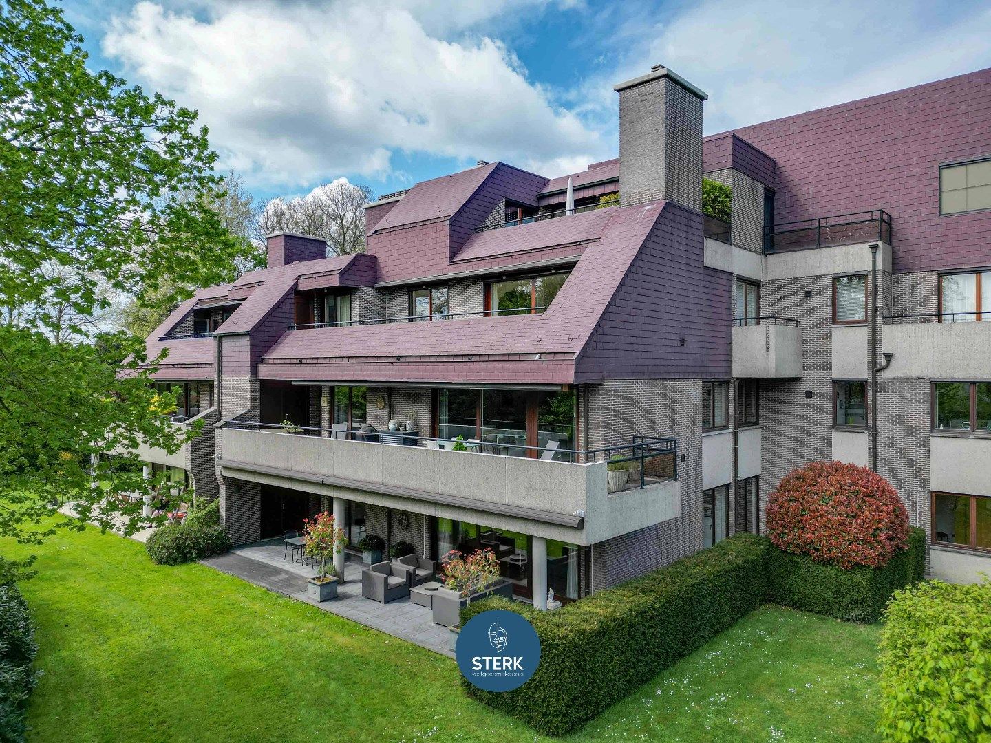 ROYAAL APPARTEMENT MET RUIM TERRAS GELEGEN IN HET UNIEKE PARKDOMEIN PETERSHEIM !  foto 31