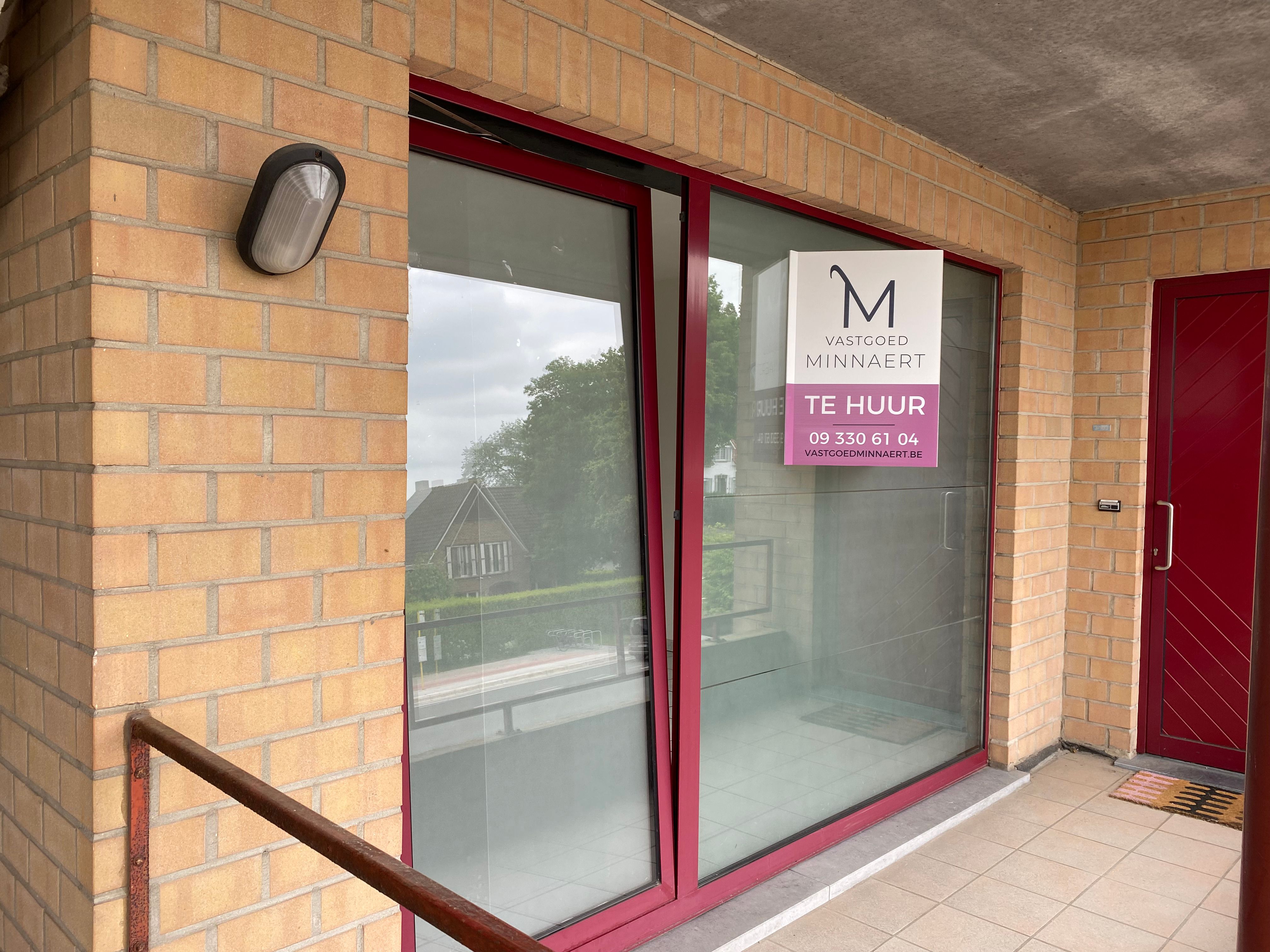 Ruim appartement met 2 slaapkamers en groot terras! foto {{pictureIndex}}