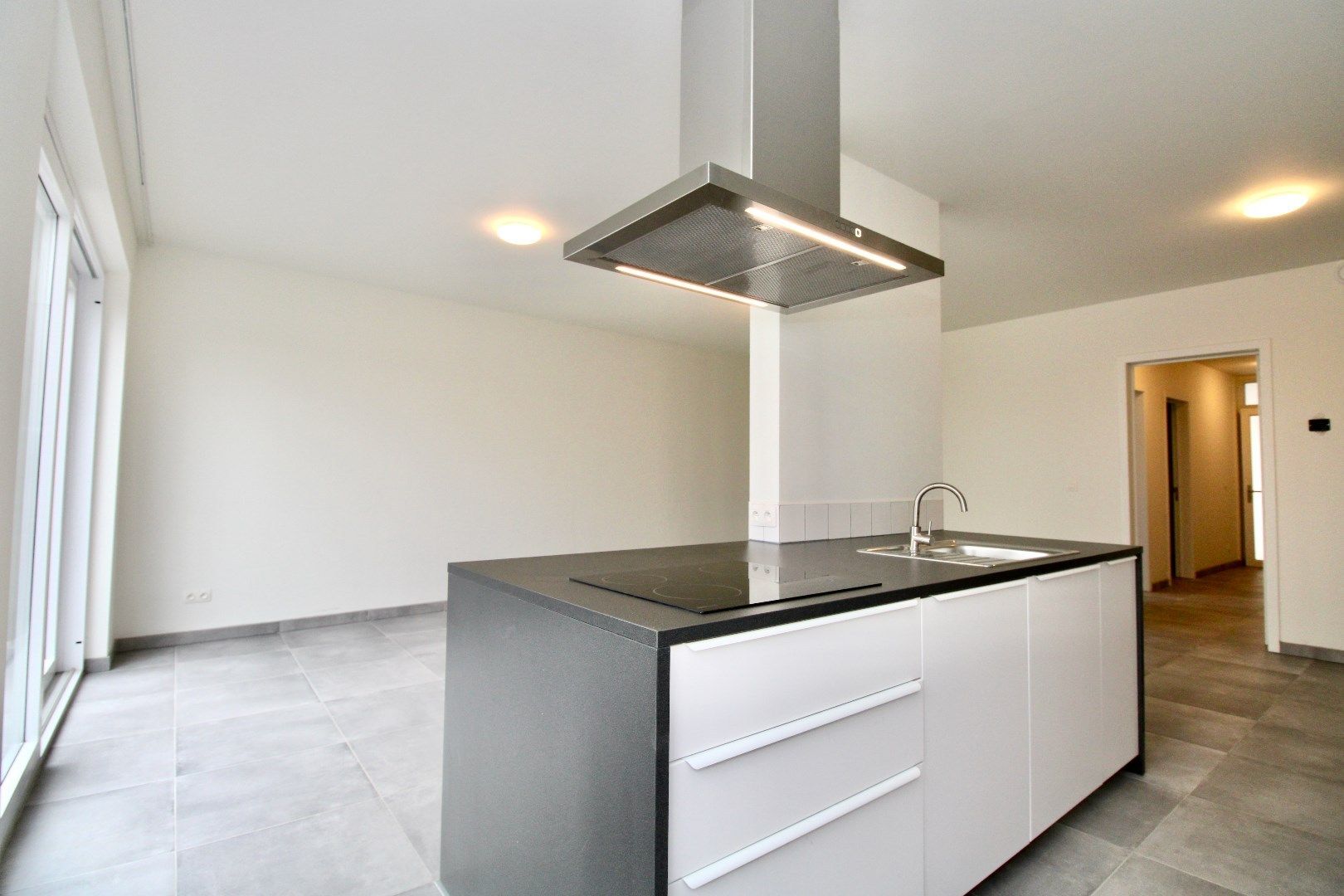 Energiezuinig, recent (2024), instapklaar 2-slpk gelijkvloersappartement foto 4