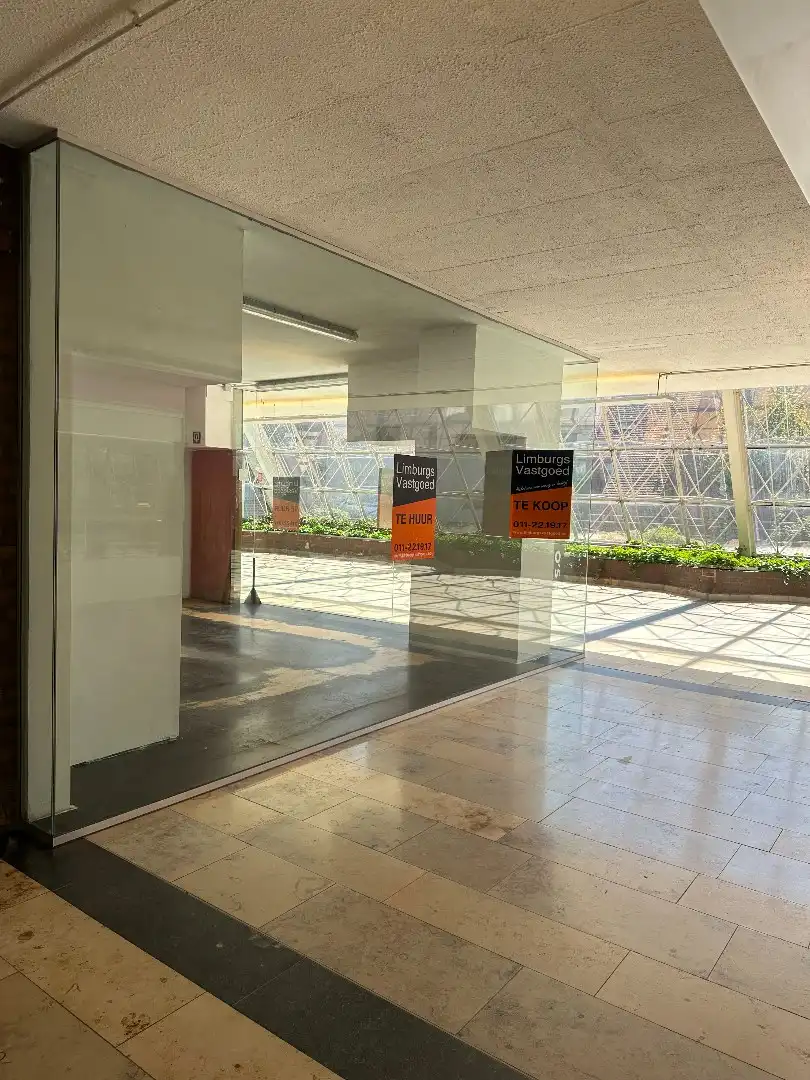 Commercieel uitstekend gelegen handelspand, 39m² foto 4