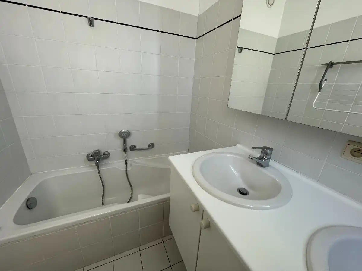 Eén slaapk.-APP + GAR foto 13