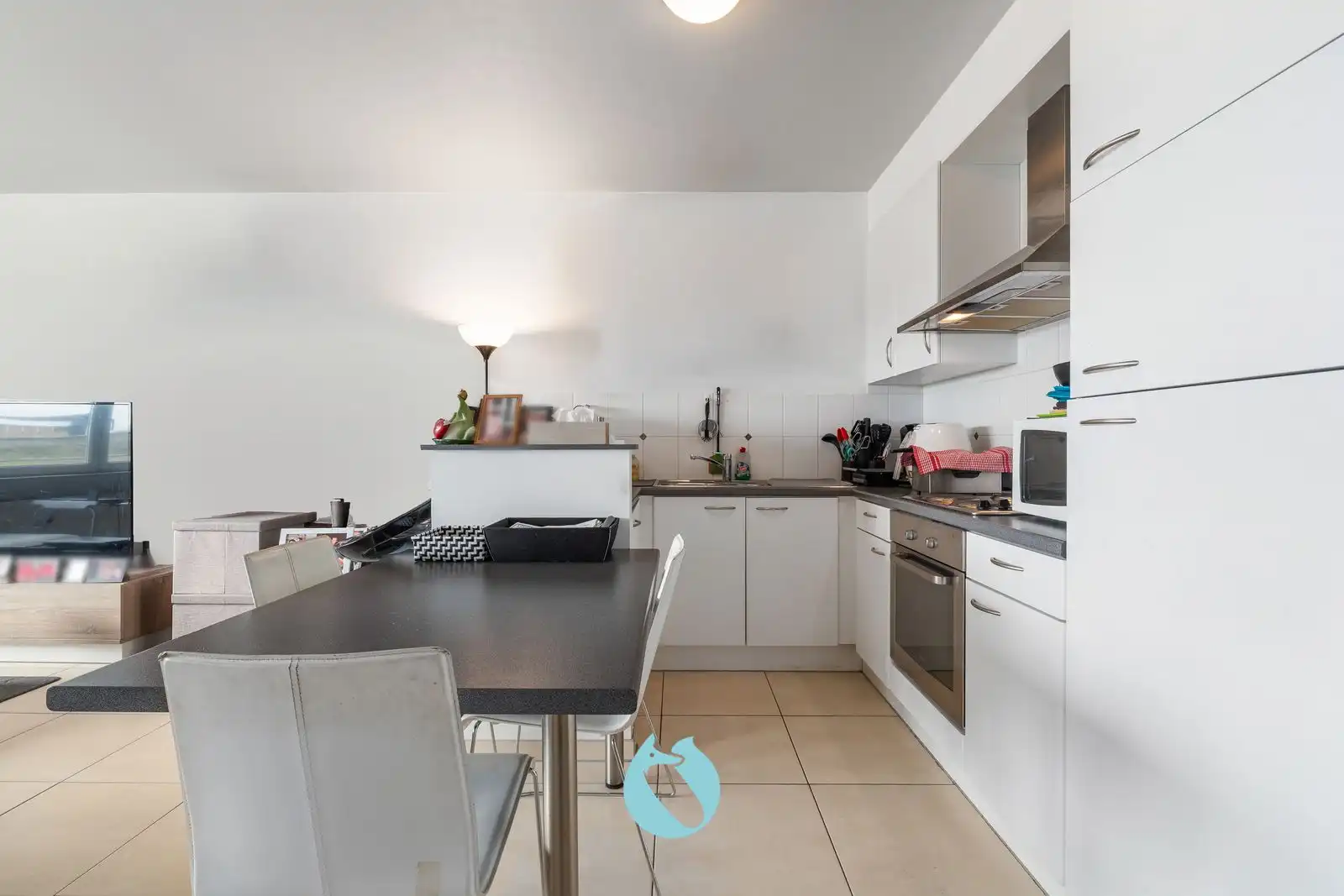 Lichtrijk appartement gelegen op de tweede verdieping foto 5