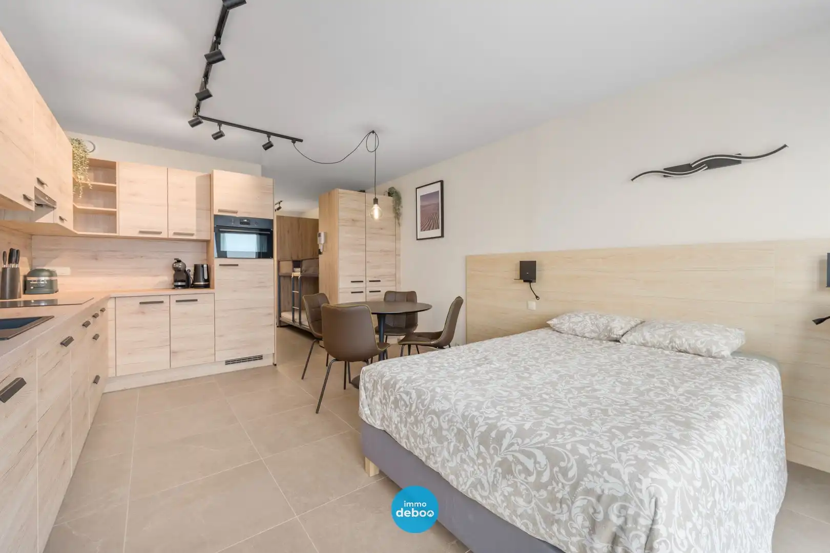 Prachtig gerenoveerde studio met zonneterras foto 6