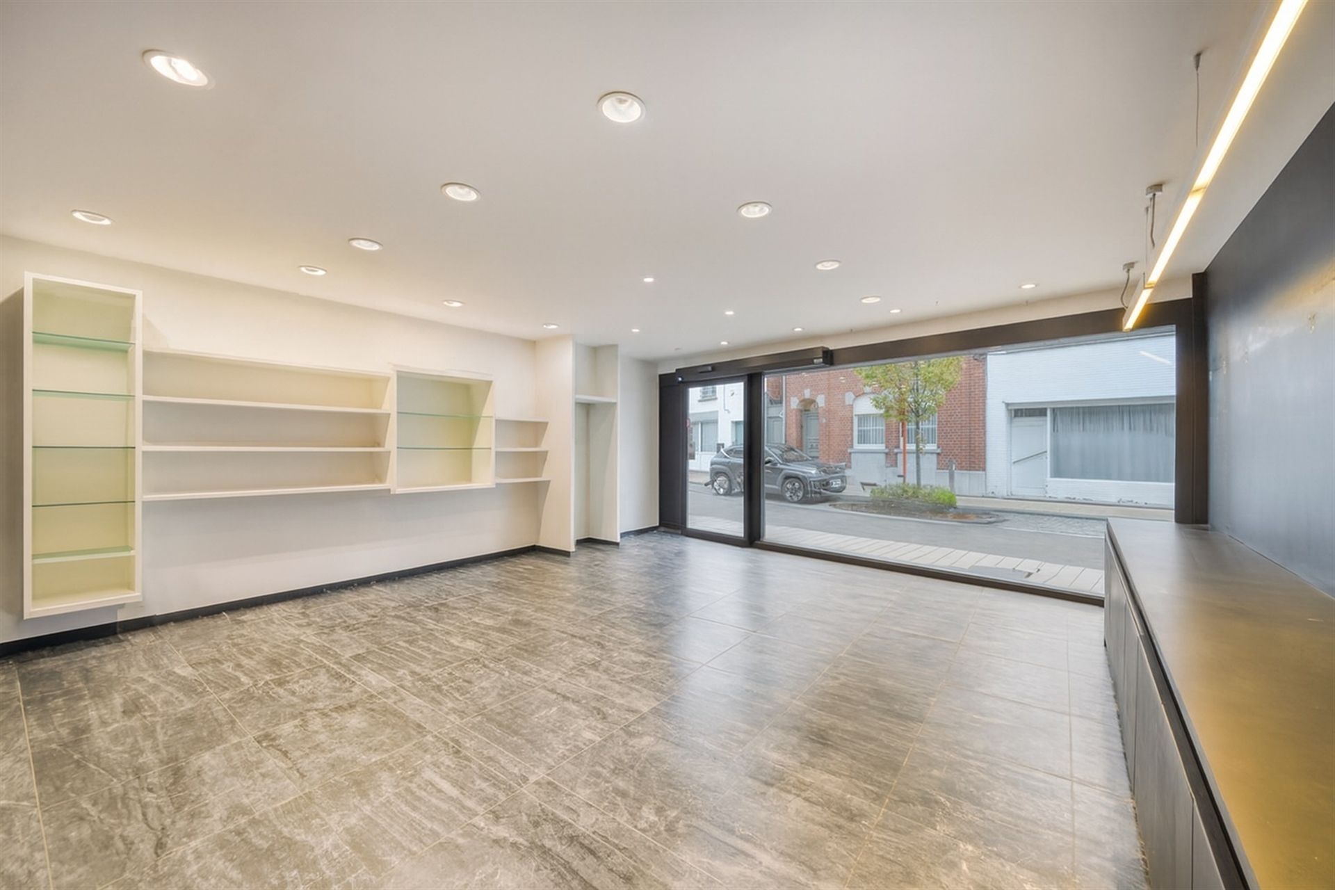 VERKOCHT BINNEN DE WEEK !!!!!    3-slaapkamerwoning in hartje Liedekerk foto 12