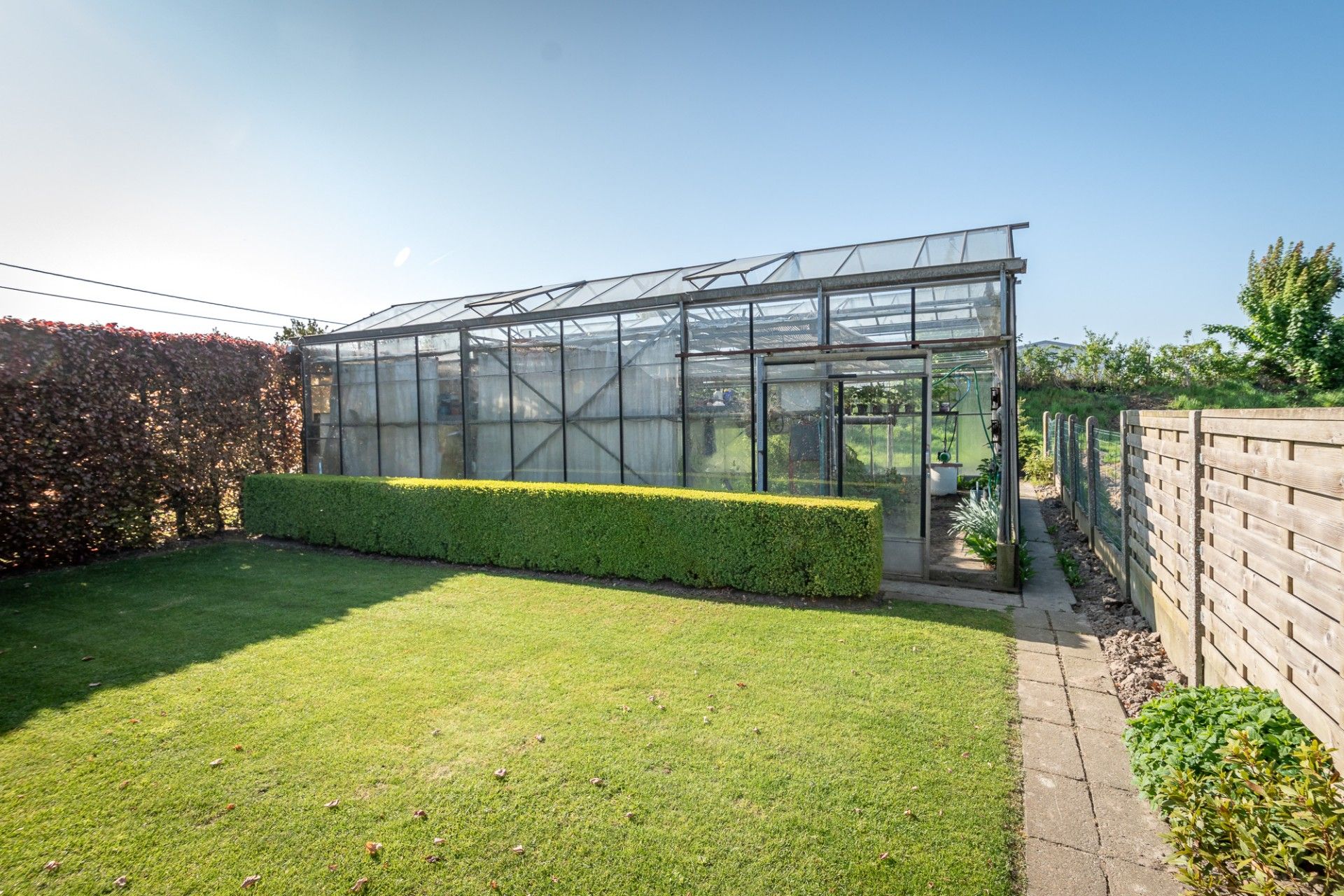 Rustig gelegen, ruime woning met magazijn foto 28