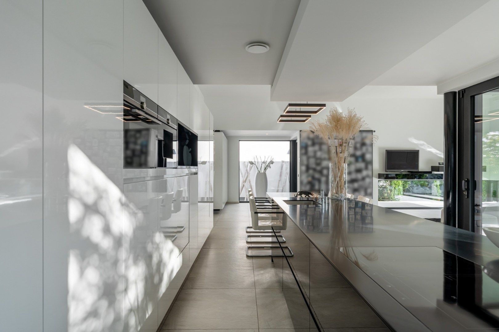 Unieke designvilla met zwembad en panoramisch uitzicht op het Albertkanaal foto 11