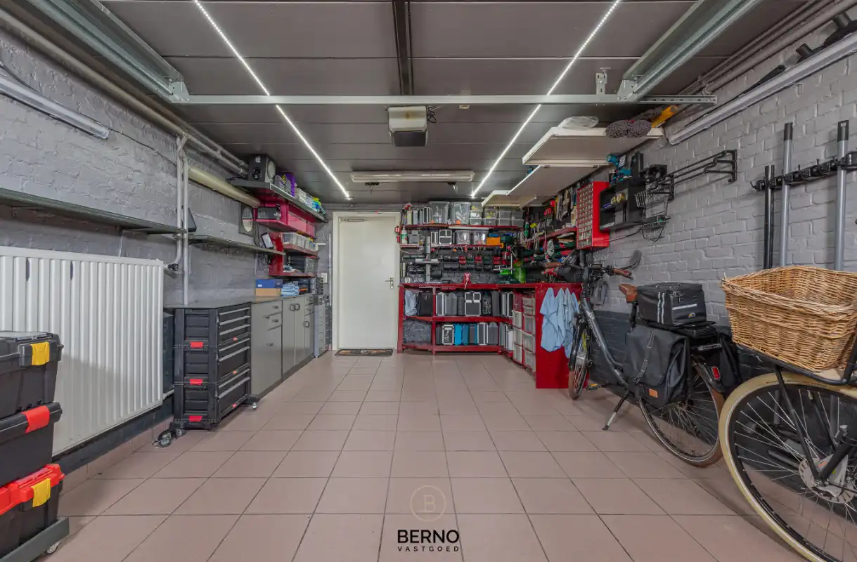 Op te frissen bel-etagewoning foto 13