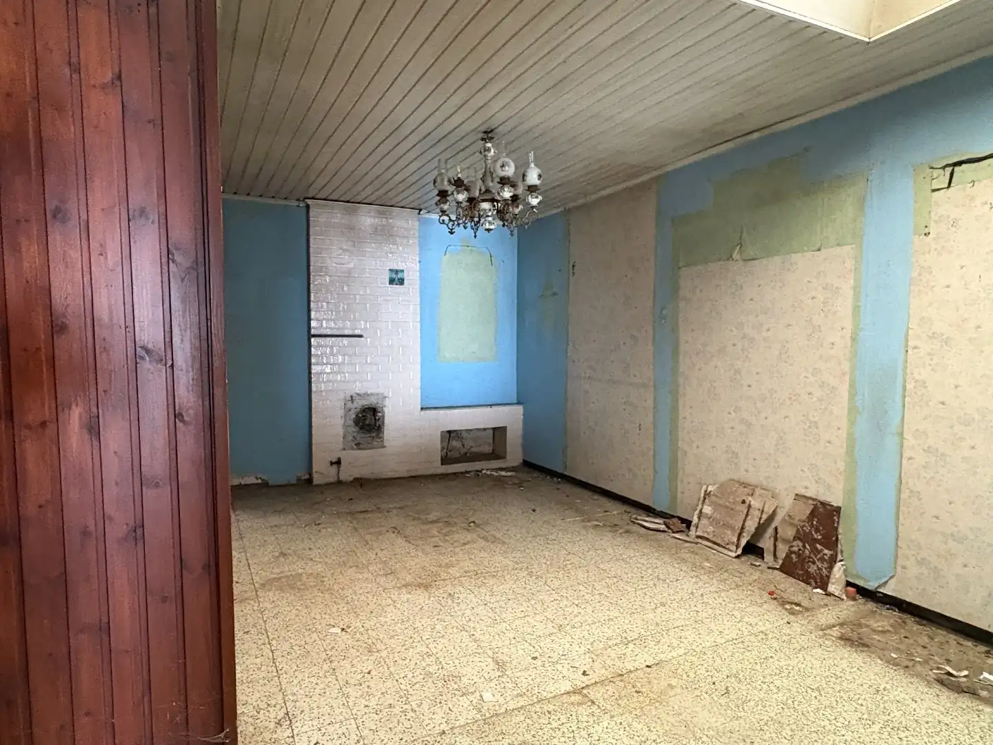 Grote te renoveren woning met zijdeur op 295 m² foto 11