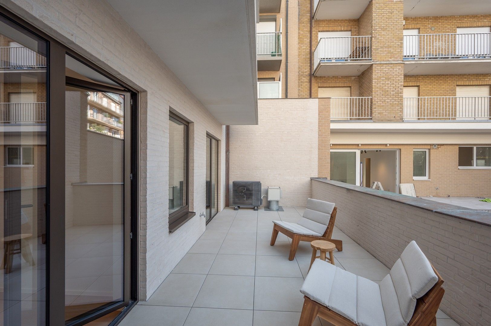 Nieuwbouw appartement op een centrale ligging te Knokke, vlakbij het Zegemeer en op wandelafstand van het strand. foto 21
