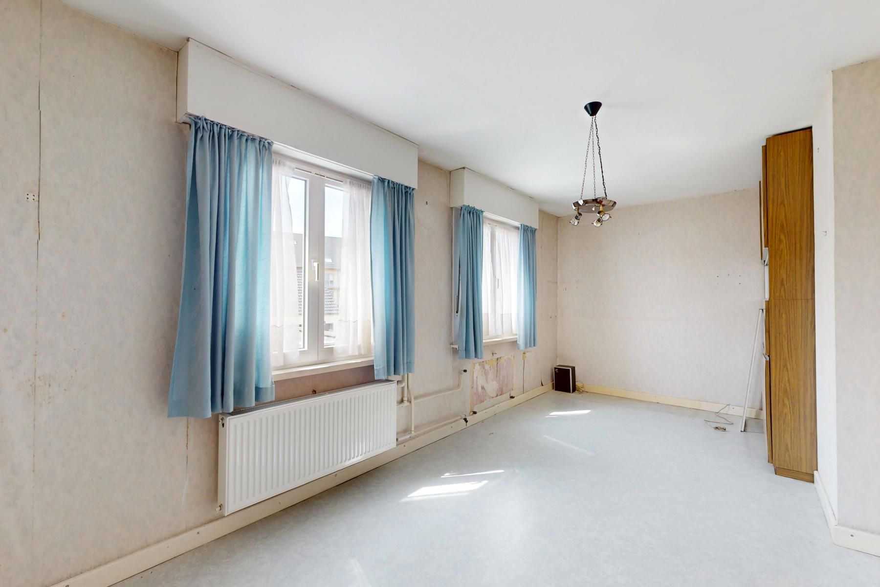 4-slaapkamerwoning op toplocatie in Oostkamp! foto 9