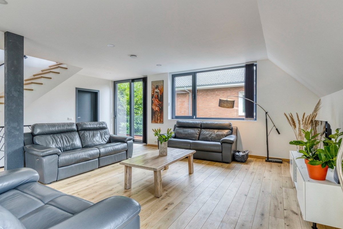 Exclusieve, energiezuinige villa op mooi perceel van ca. 21 are foto 7