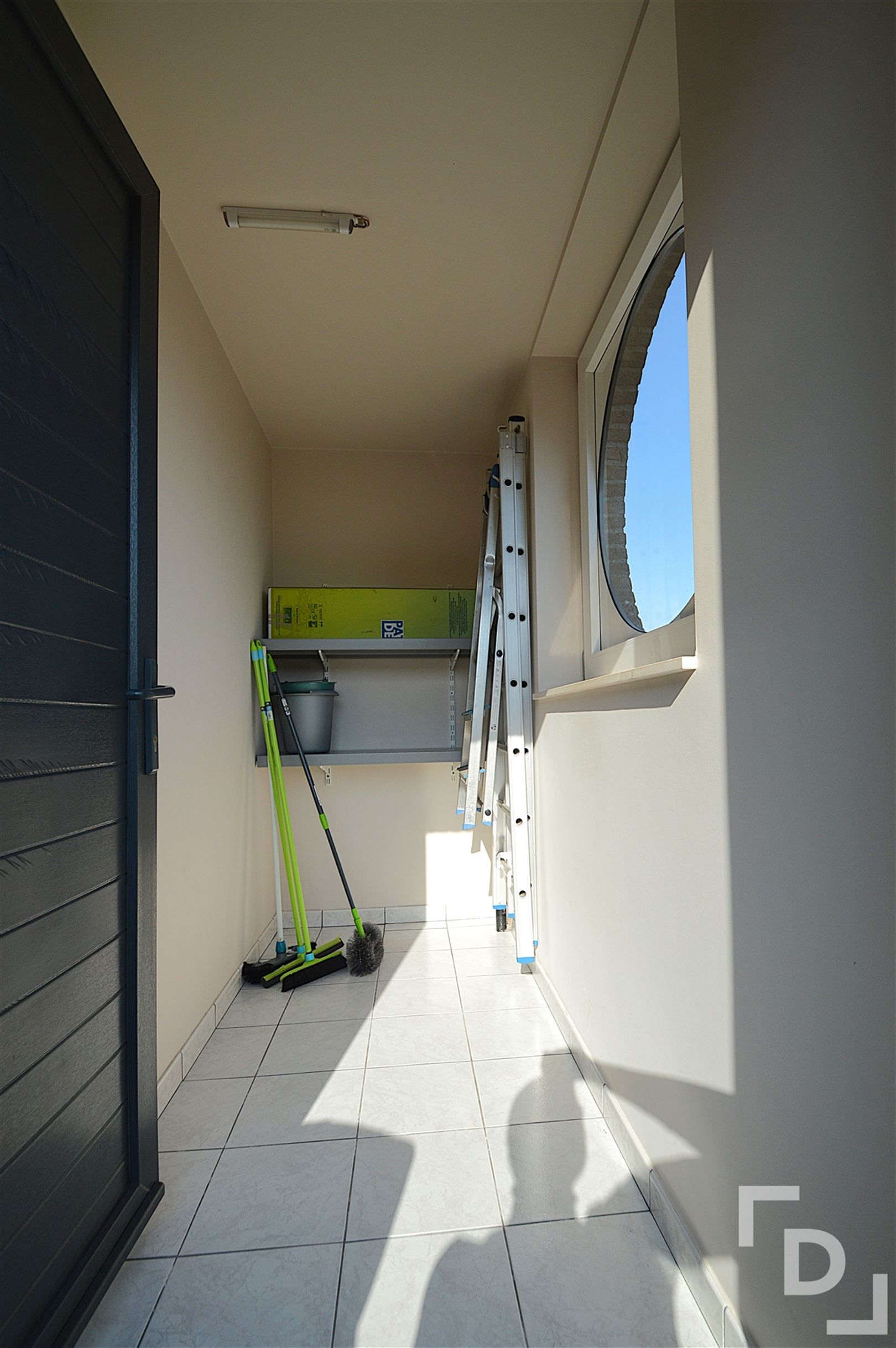 Rustig dakappartement met garage in centrum Poperinge foto 19