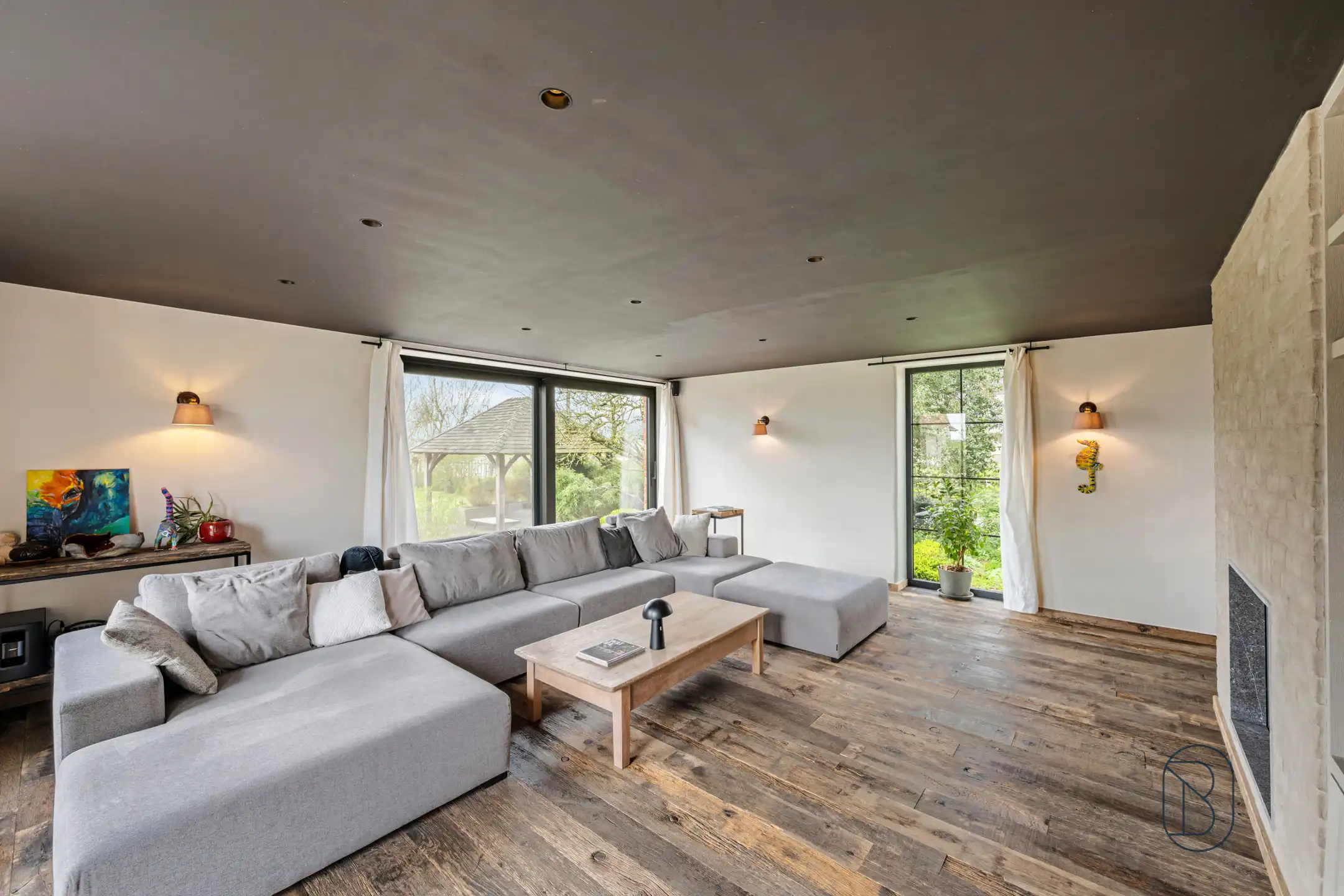 Unieke kans: prachtige woonst met zwembad + bedrijfsgebouw foto 16