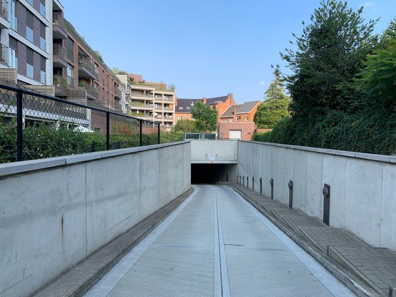 Opstapje naar de hemel aan de blauwe Boulevard - mèt dubbele garage! foto 18
