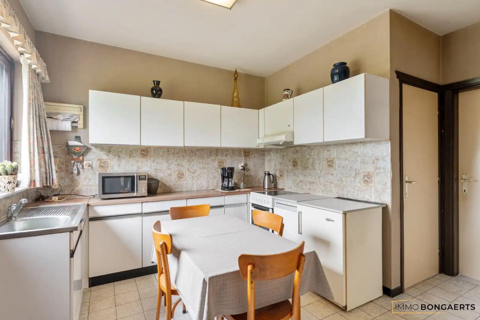 Vrijstaande woning met 3 slaapkamers foto 9