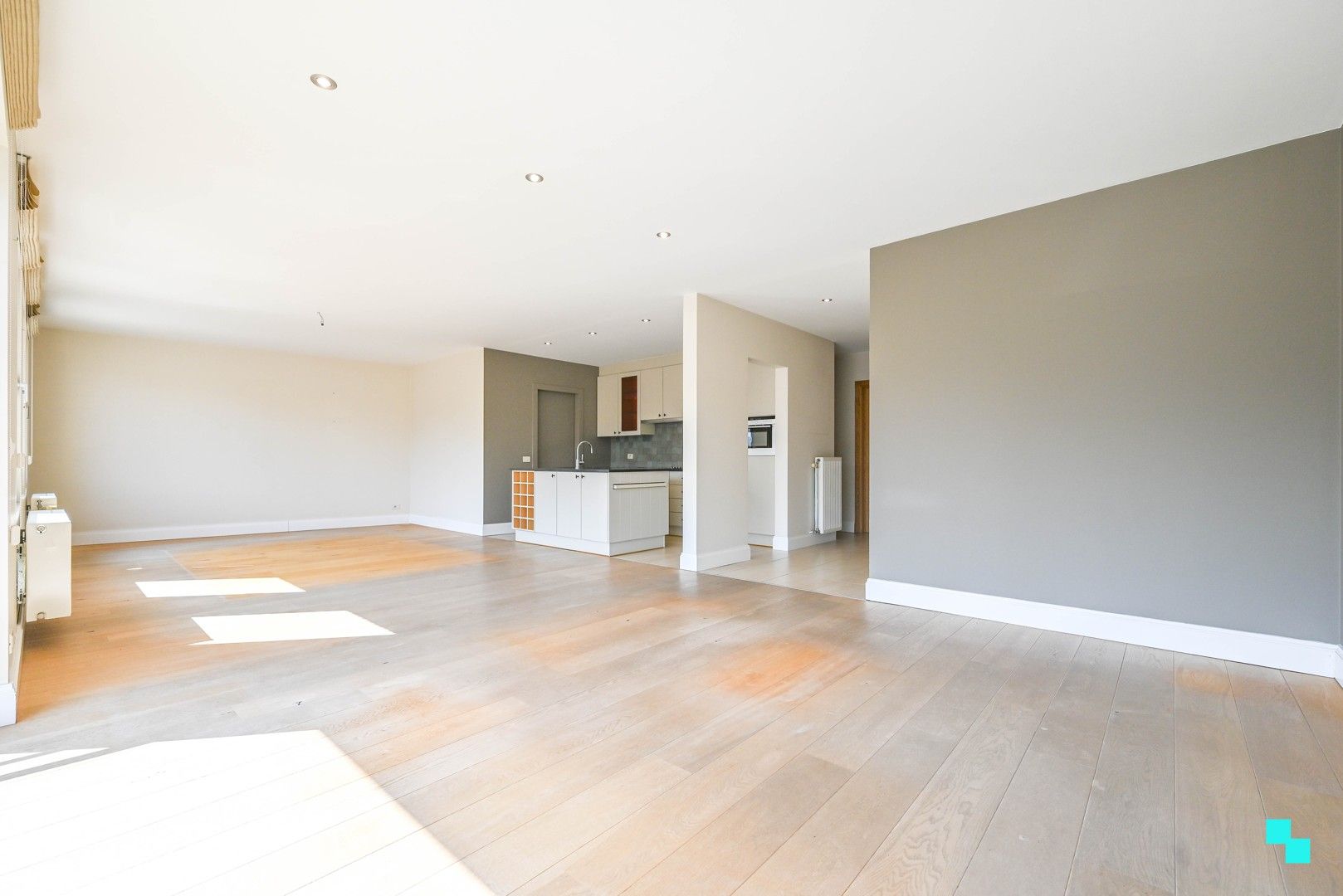 Modern, energiezuinig, instapklaar appartement te Wielsbeke foto 2