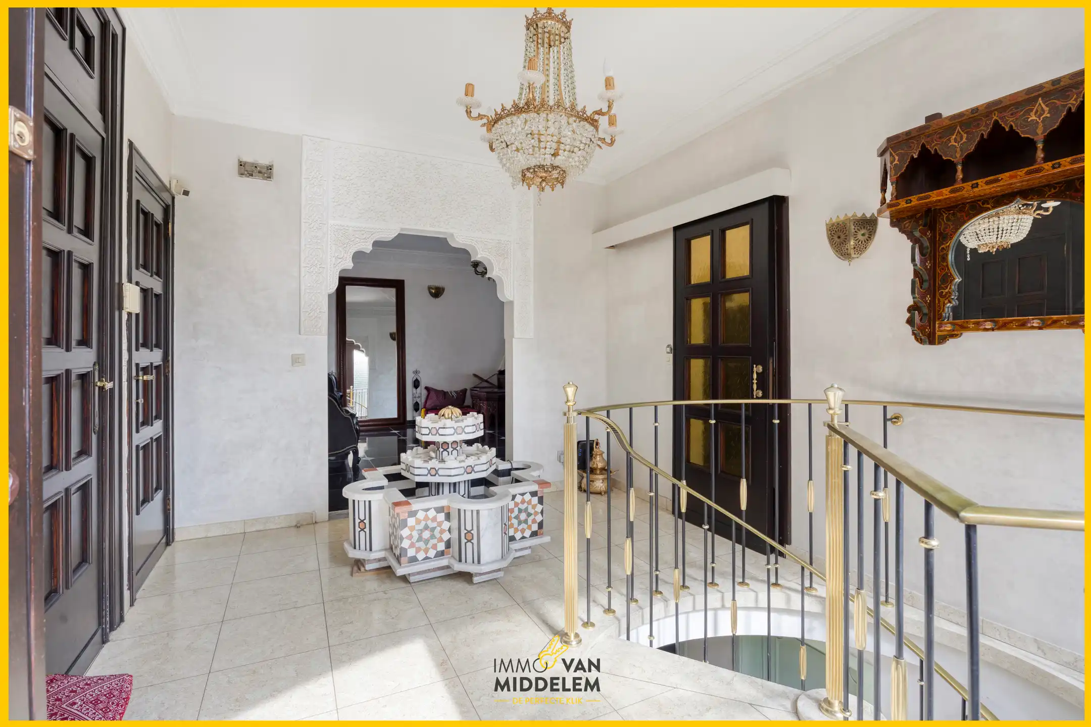 RUIME WONING MET 6 KAMERS EN GROTE TUIN foto 4